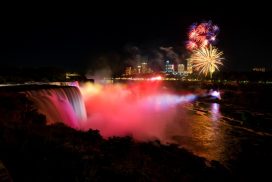 Niagarafälle Feuerwerk